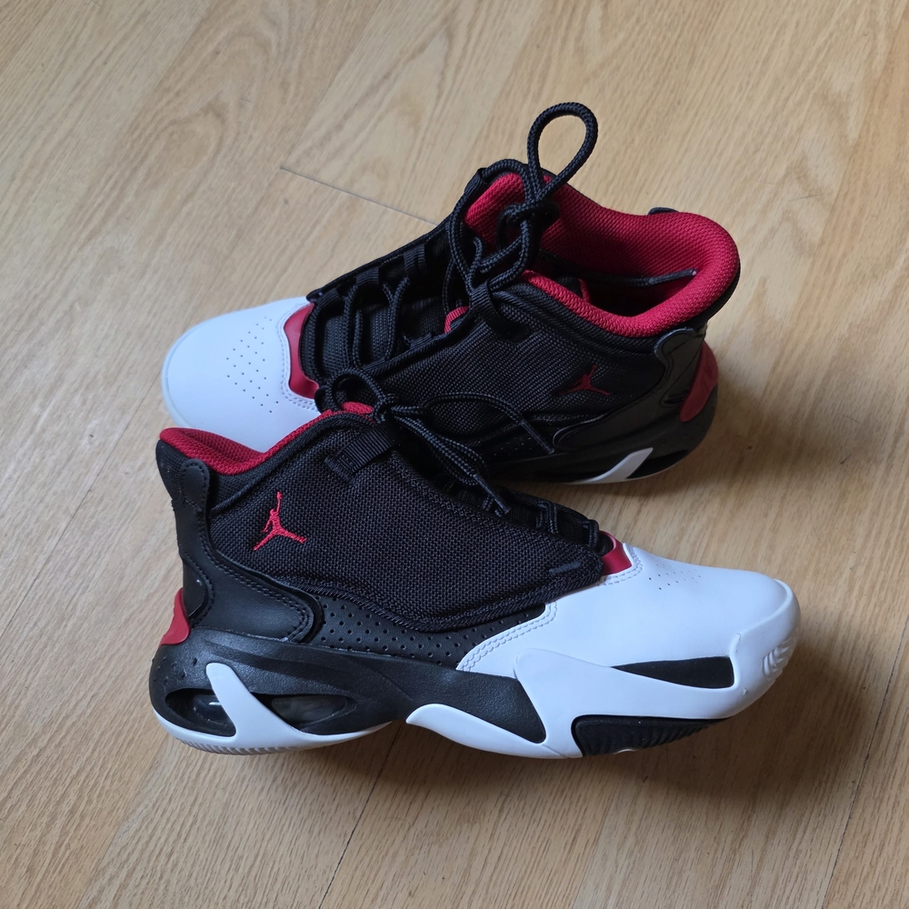 Jordan Kids Sneakers Size 4.5Y Black Red White